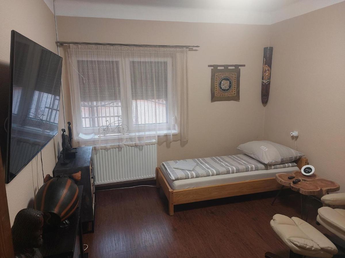 Feher Galamb Apartman Gyál Dış mekan fotoğraf